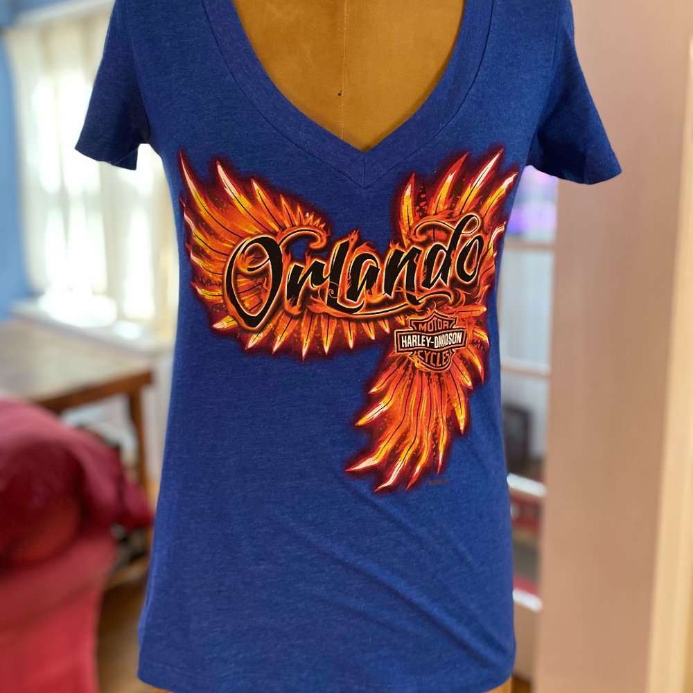 NWOT - Women's Harley-Davidson Large V-neck Dealer Shirt Rhinestone